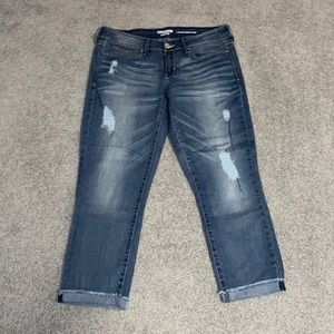 Denizen (Levi’s) Low-Rise Slim Crop size 7